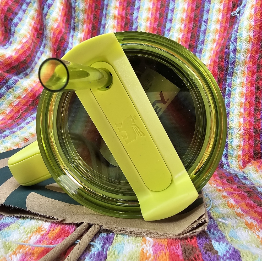 Stanley x Starbucks Lime Green 2024 Tumbler - Picture 2 of 4